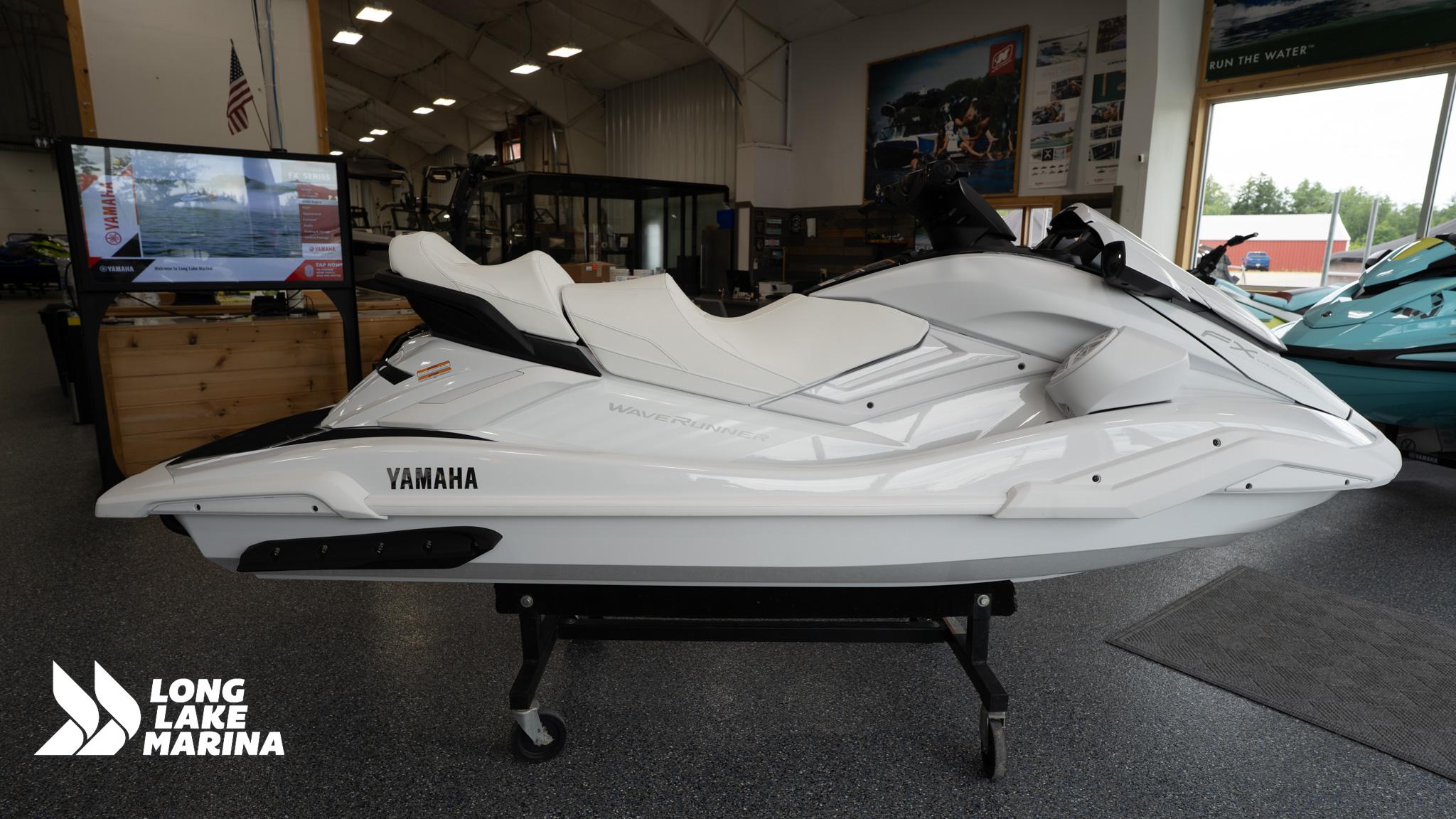2025 Yamaha Boats WHITE