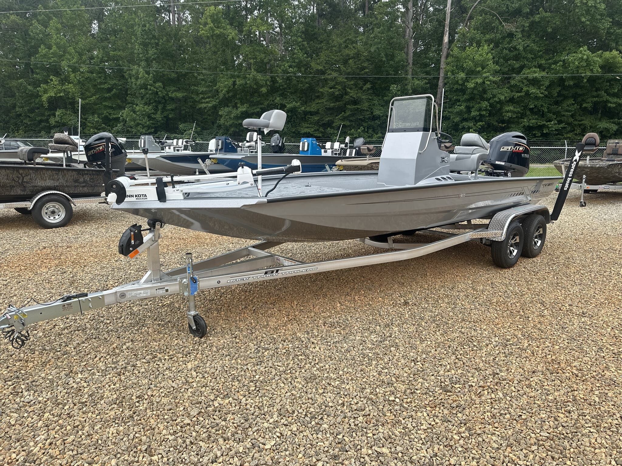 2025 Xpress Hyper-Lift Bay Series 210 BAY-175 HP