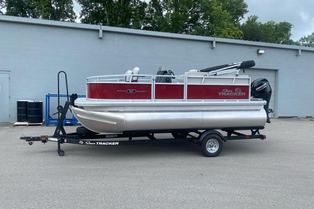 2026 Sun Tracker Bass Buggy 16 XL Select