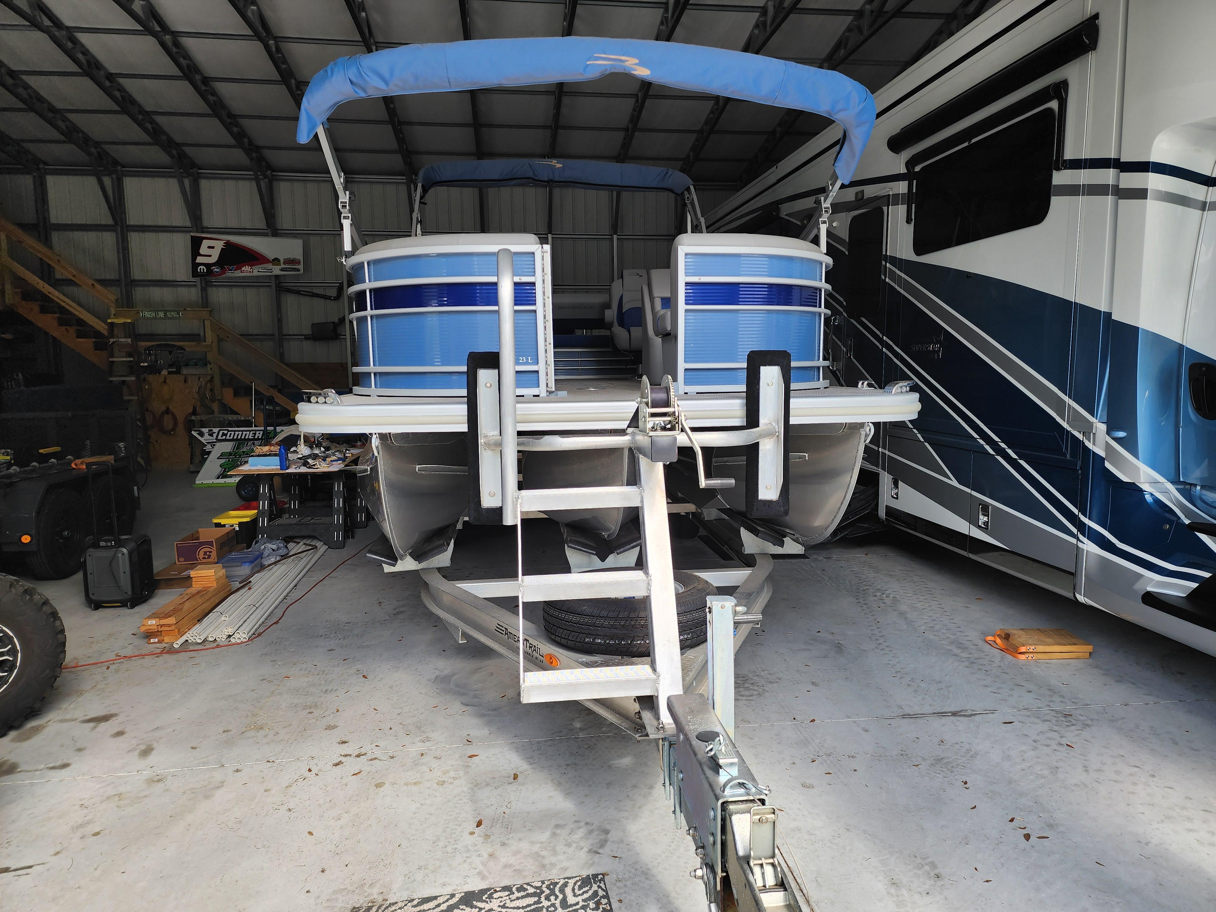 2023 Bennington 23LSB