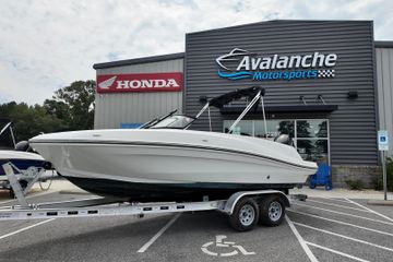2021 Bayliner VR5 Bowrider OB