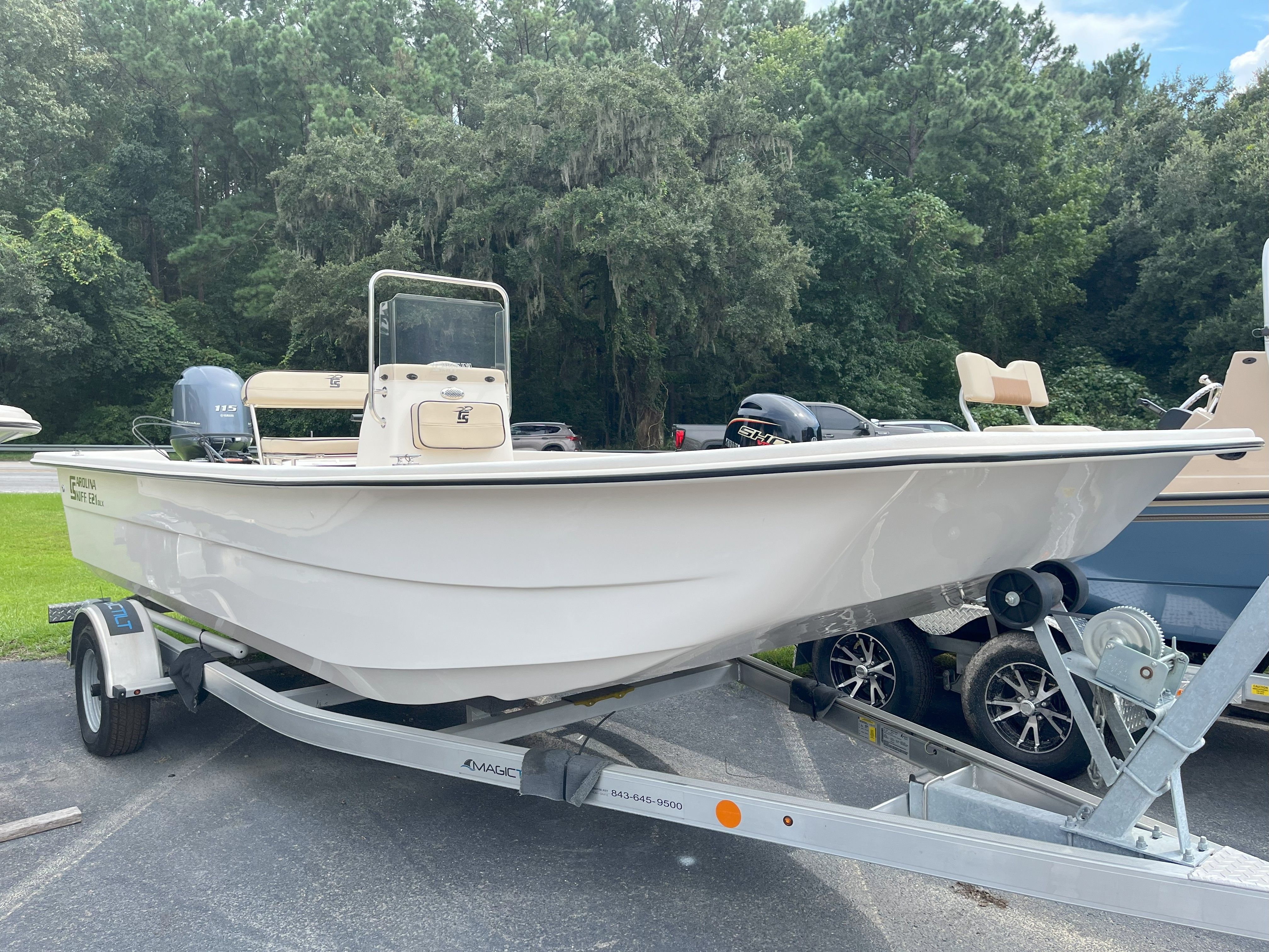 Carolina Skiff E21 DLX CC