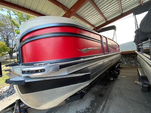2021 Premier 230 Solaris RF