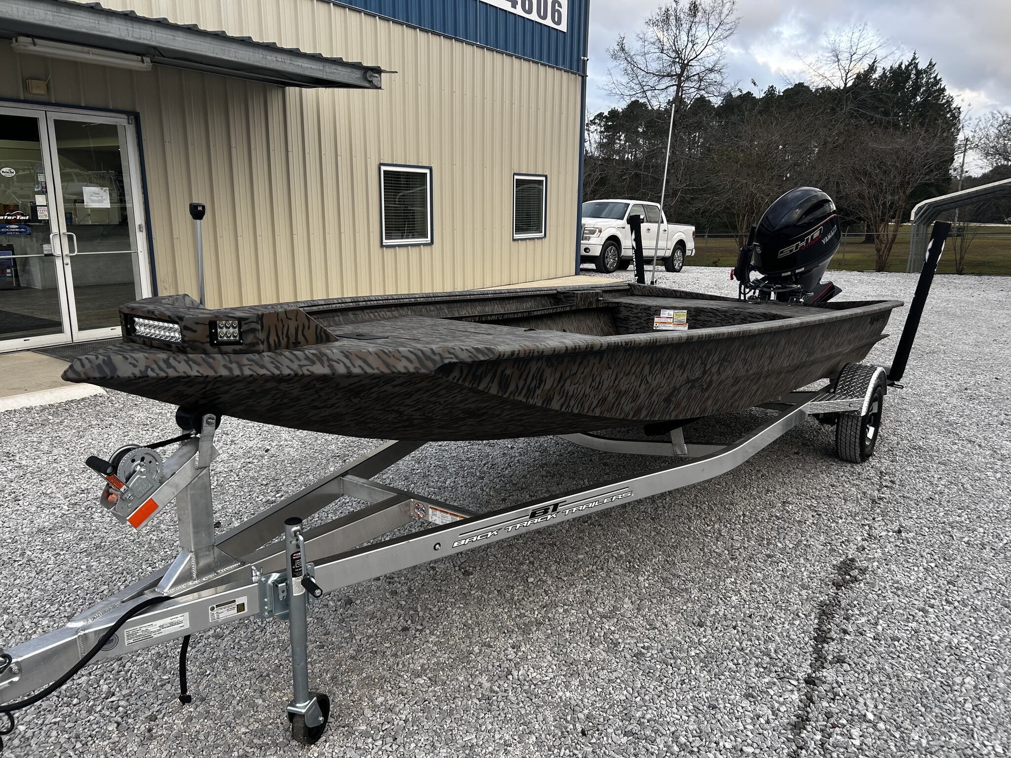 2026 Xpress Hyper-Lift Duck Boat Series X18DB