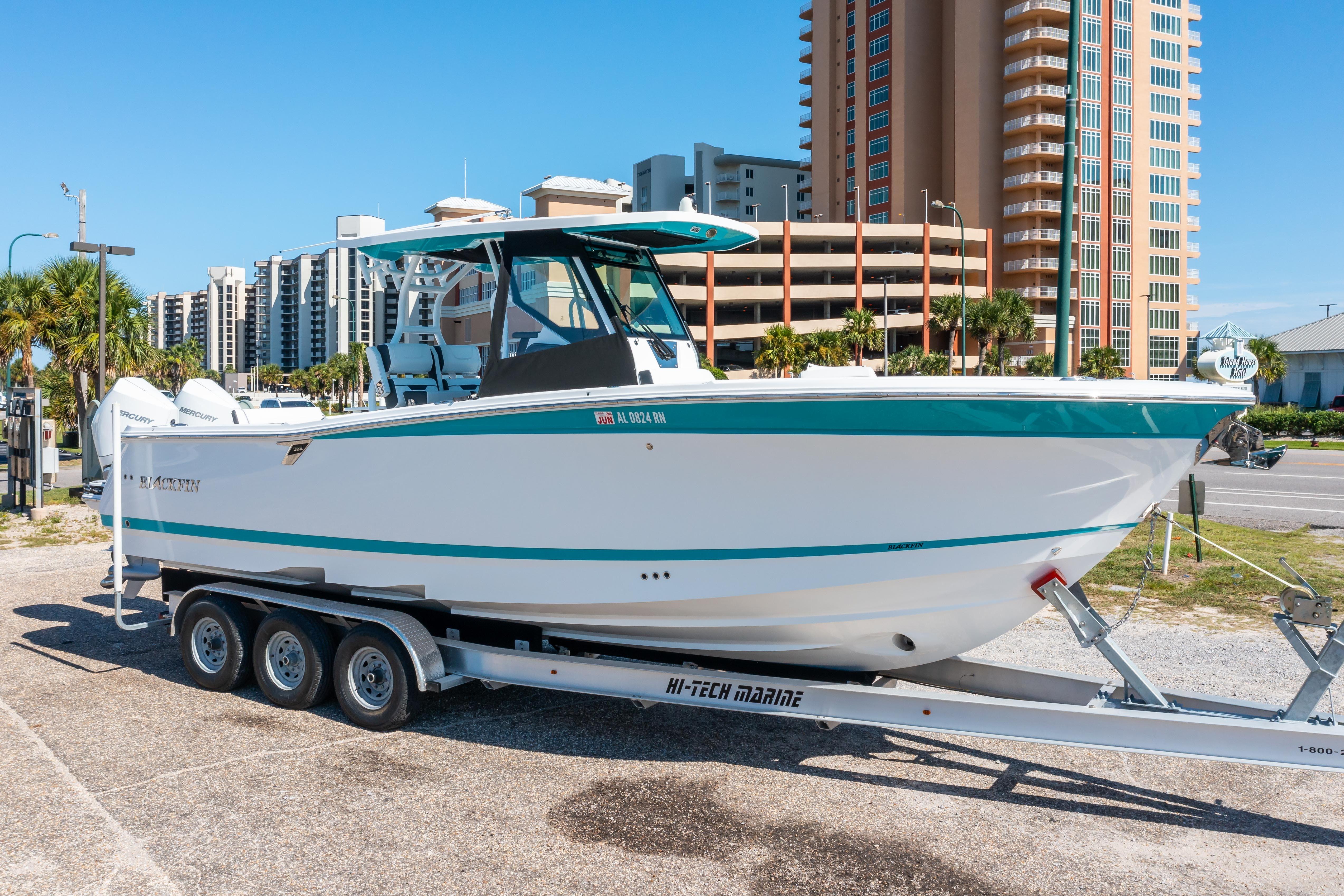 2023 Blackfin 302 CC