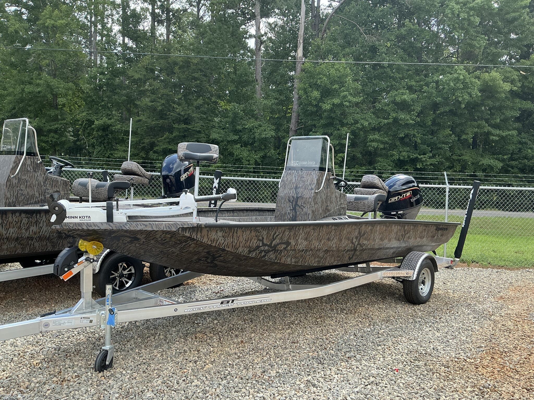 2026 Xpress Hyper-Lift H190 Bay Series