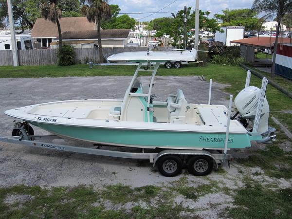 2021 ShearWater 250 Carolina Bay