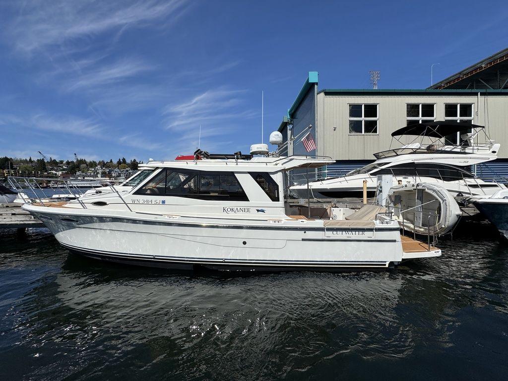 2016 Cutwater 30-S