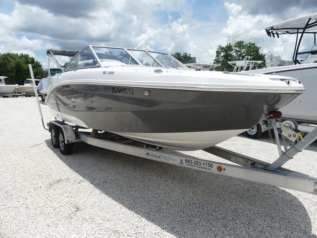 2023 Hurricane SunDeck 235 OB