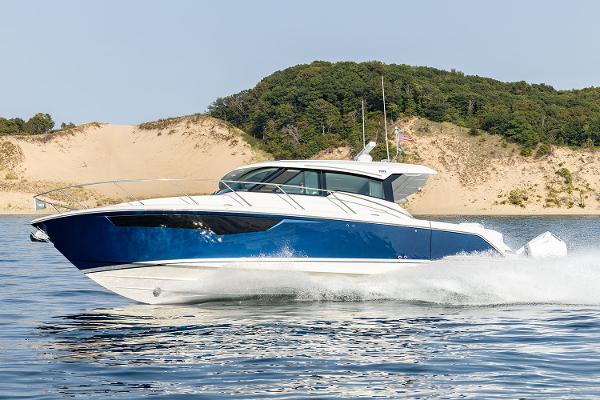 Tiara Yachts 43 LE Manufacturer Provided Image