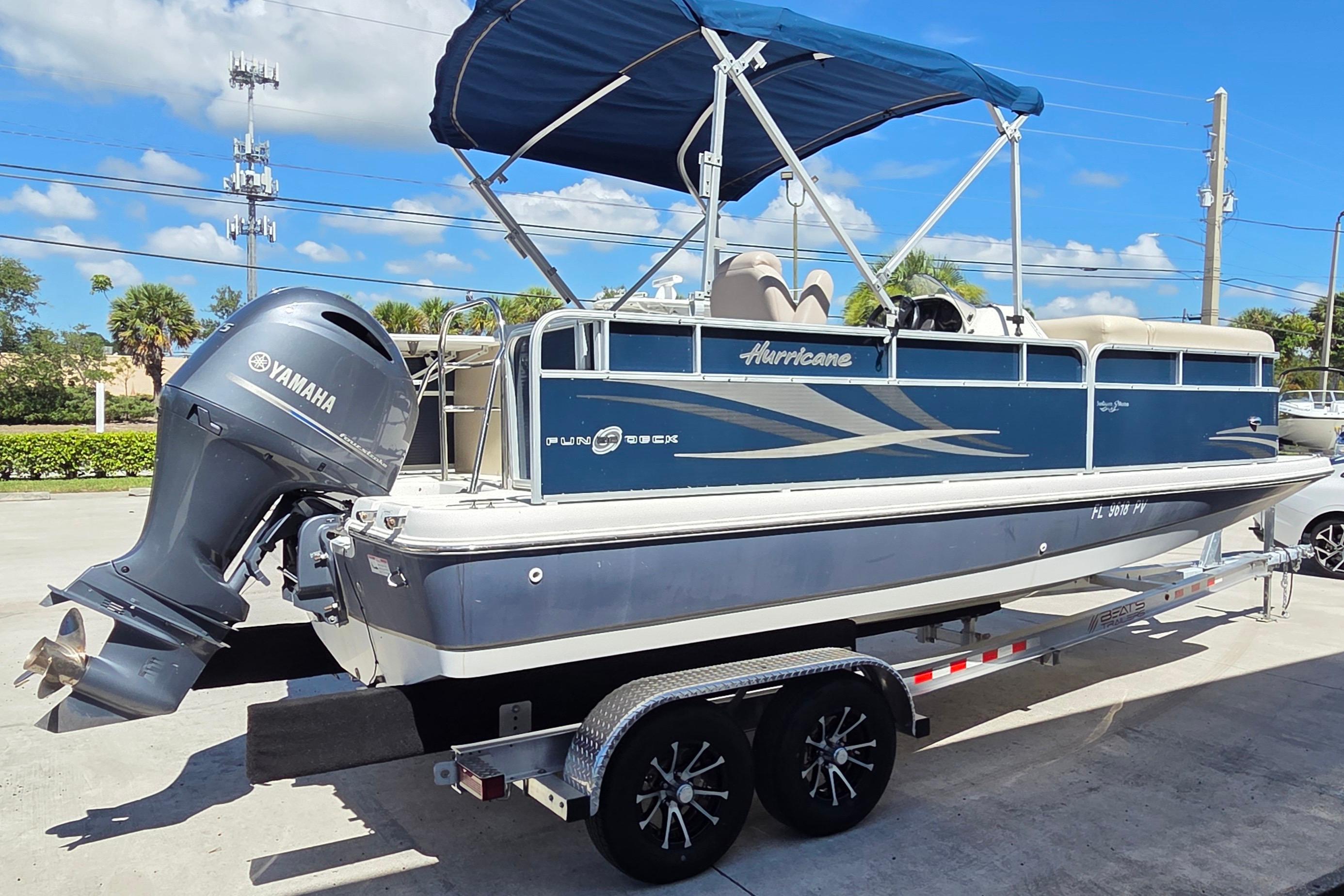 2014 Hurricane FunDeck 216 OB