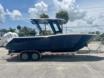 2025 Robalo R270 Center Console