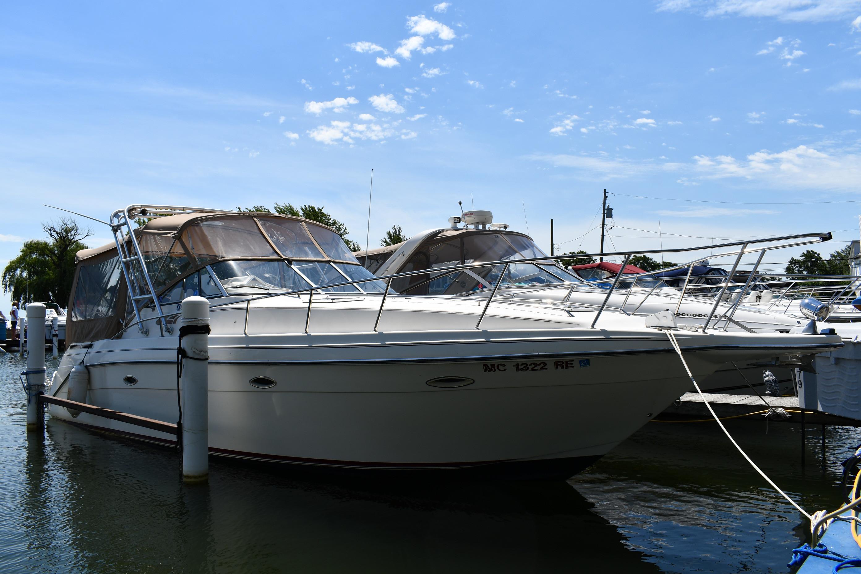 1996 Rinker Fiesta Vee 300, Saint Clair Shores Michigan - boats.com