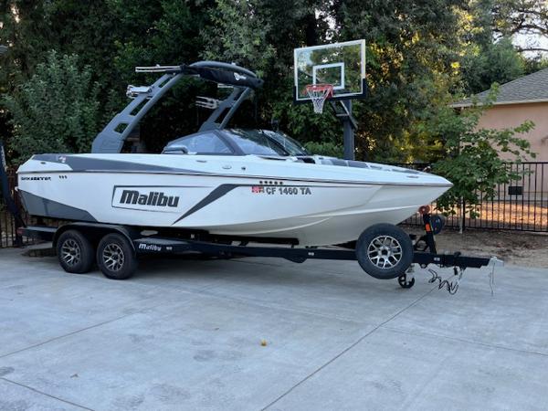 2020 Malibu 22 LSV