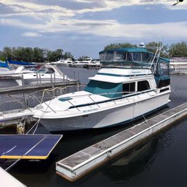 1987 Chris-Craft 362 Catalina