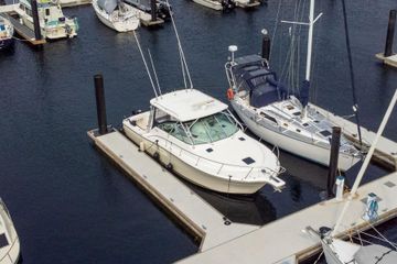 2005 Rampage 33 Express