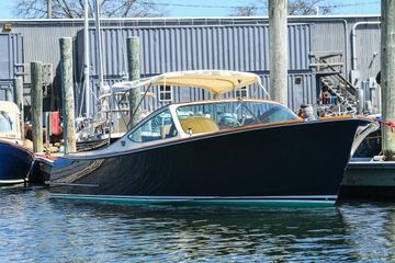 2004 Hinckley Talaria 29 Runabout