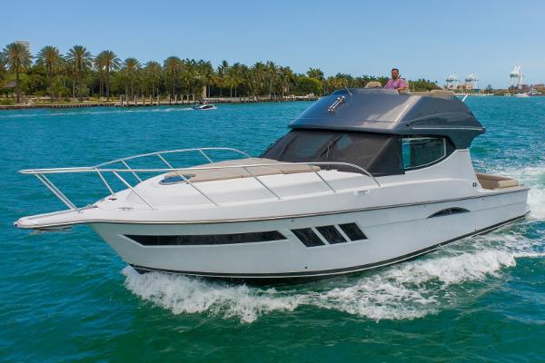 2019 Silverton 410 Sport Bridge