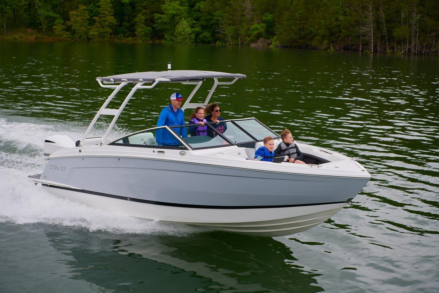2026 Cobalt R6 Outboard