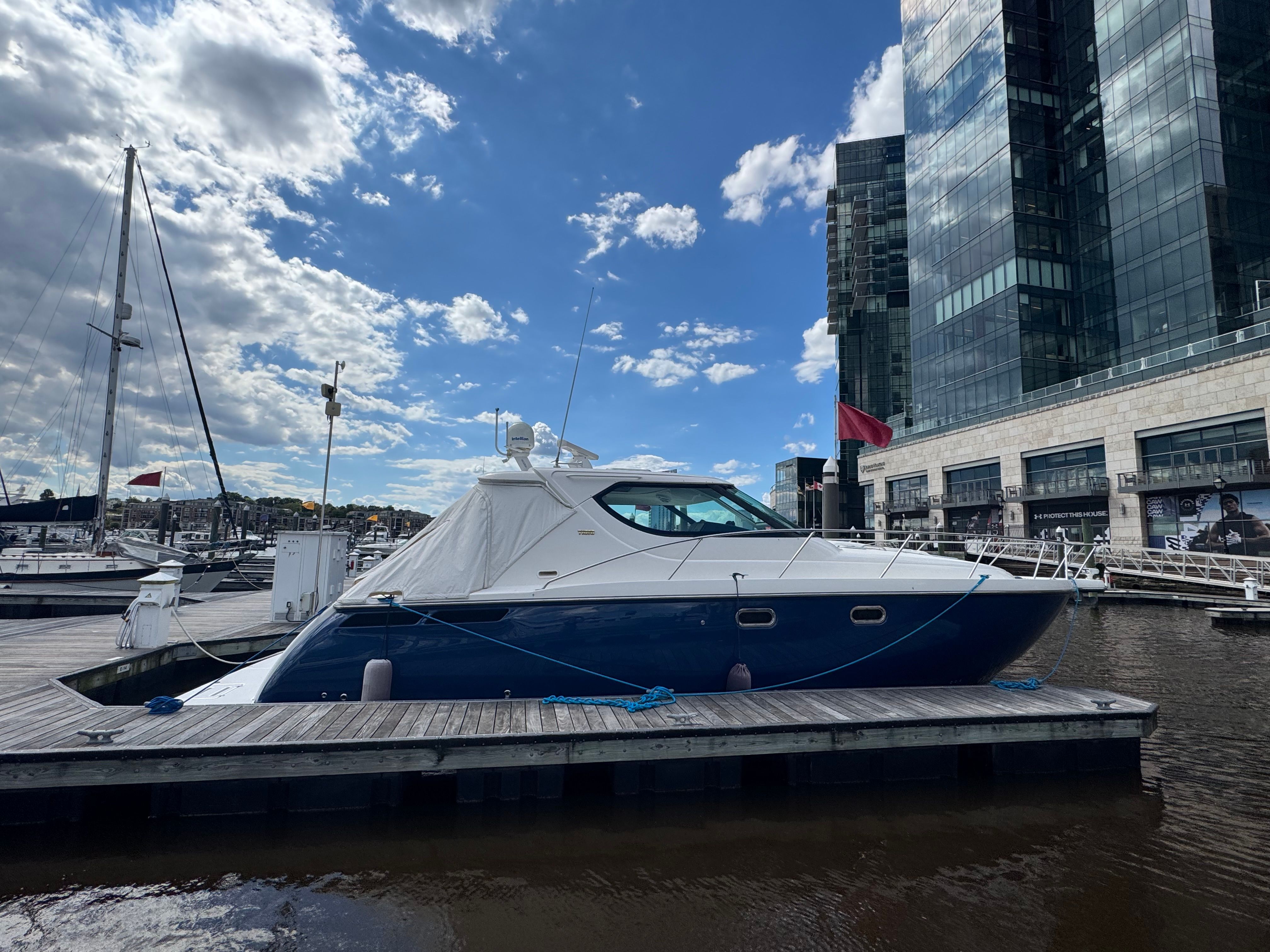 2009 Tiara Yachts 4300 Sovran
