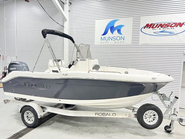 2024 Robalo R180