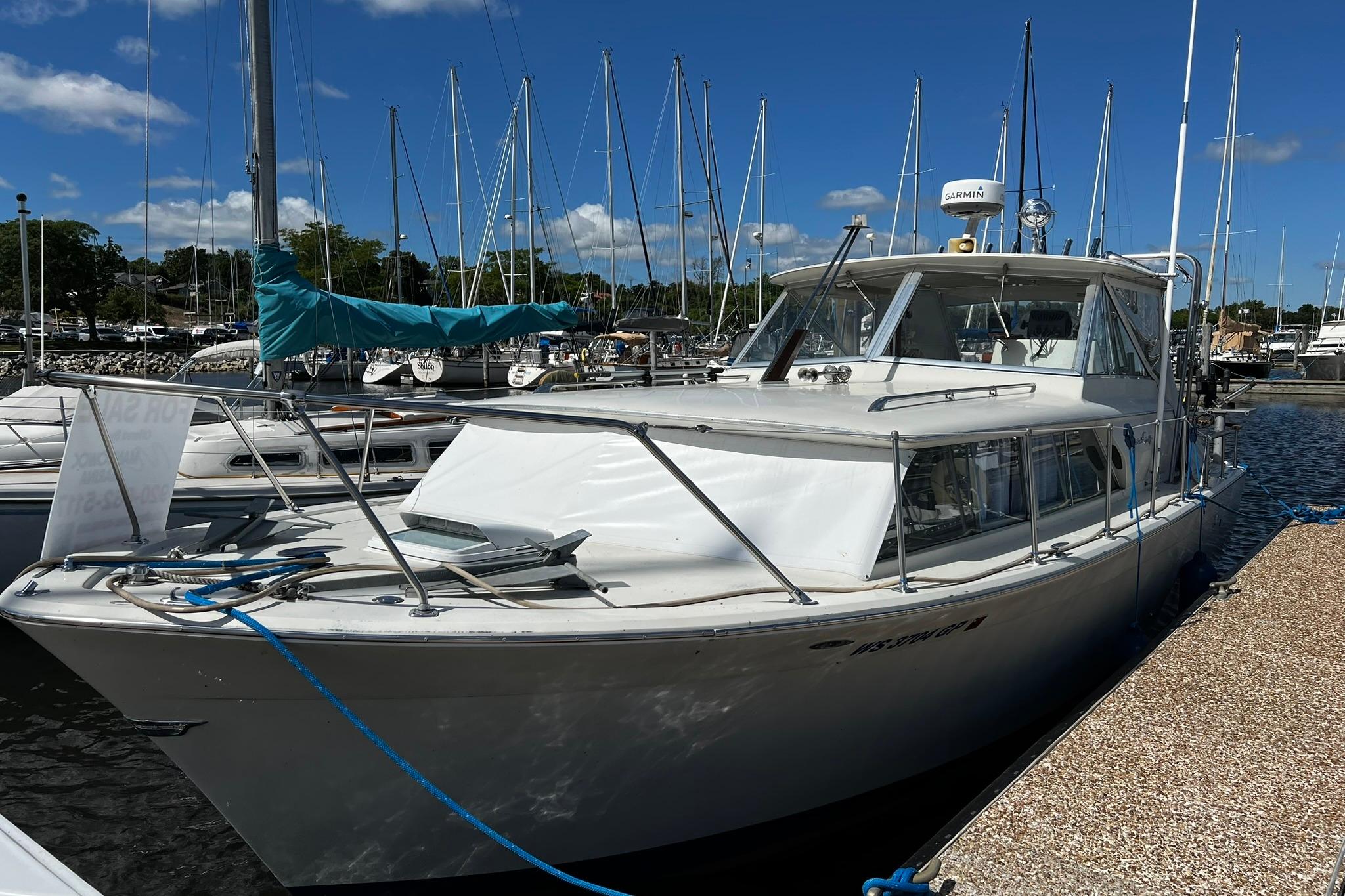 1967 Chris-Craft 31 Commander