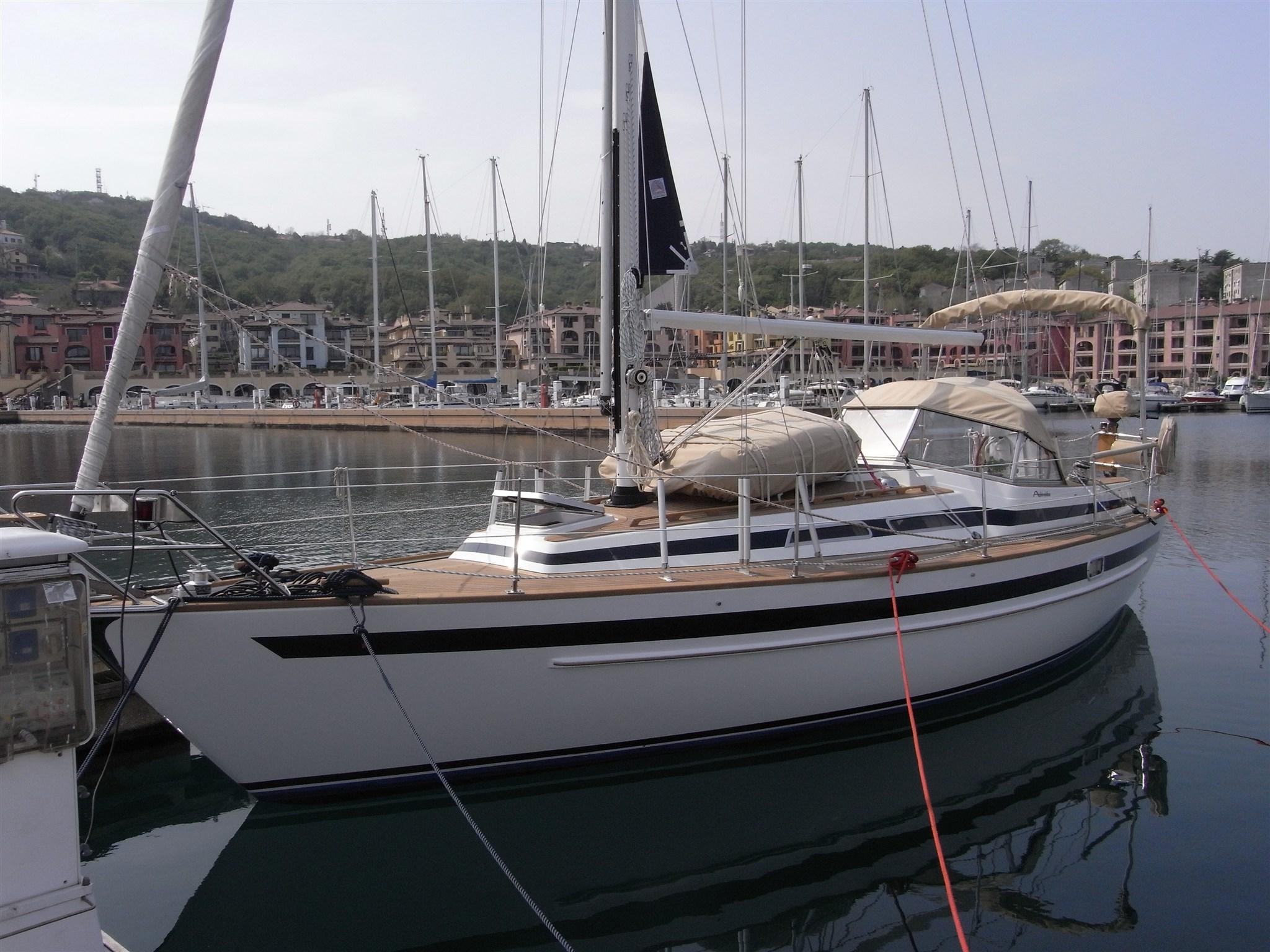 1987 Custom Rexmarine Aphrodite 33 Najad