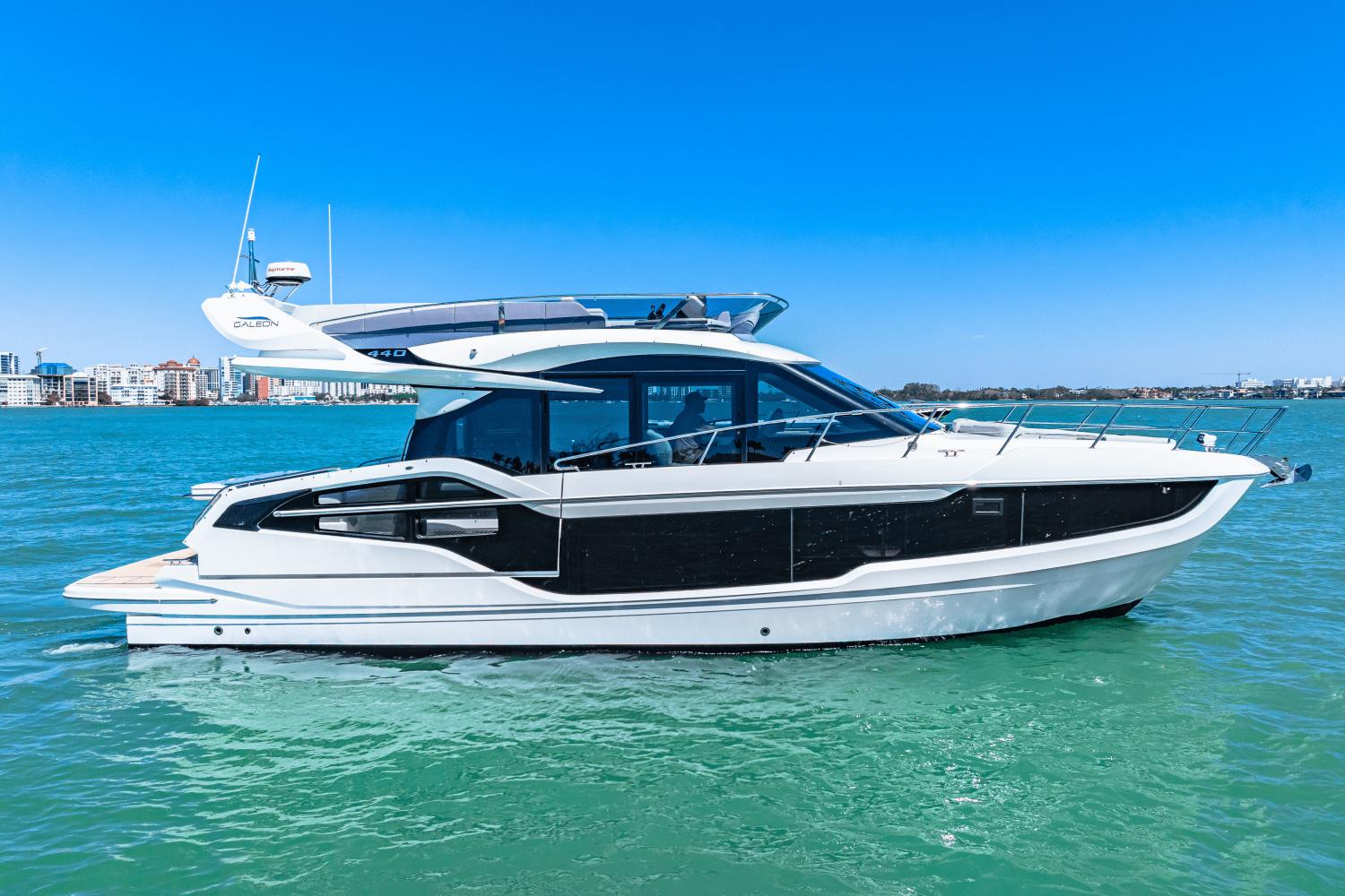 2025 Galeon 440 Fly