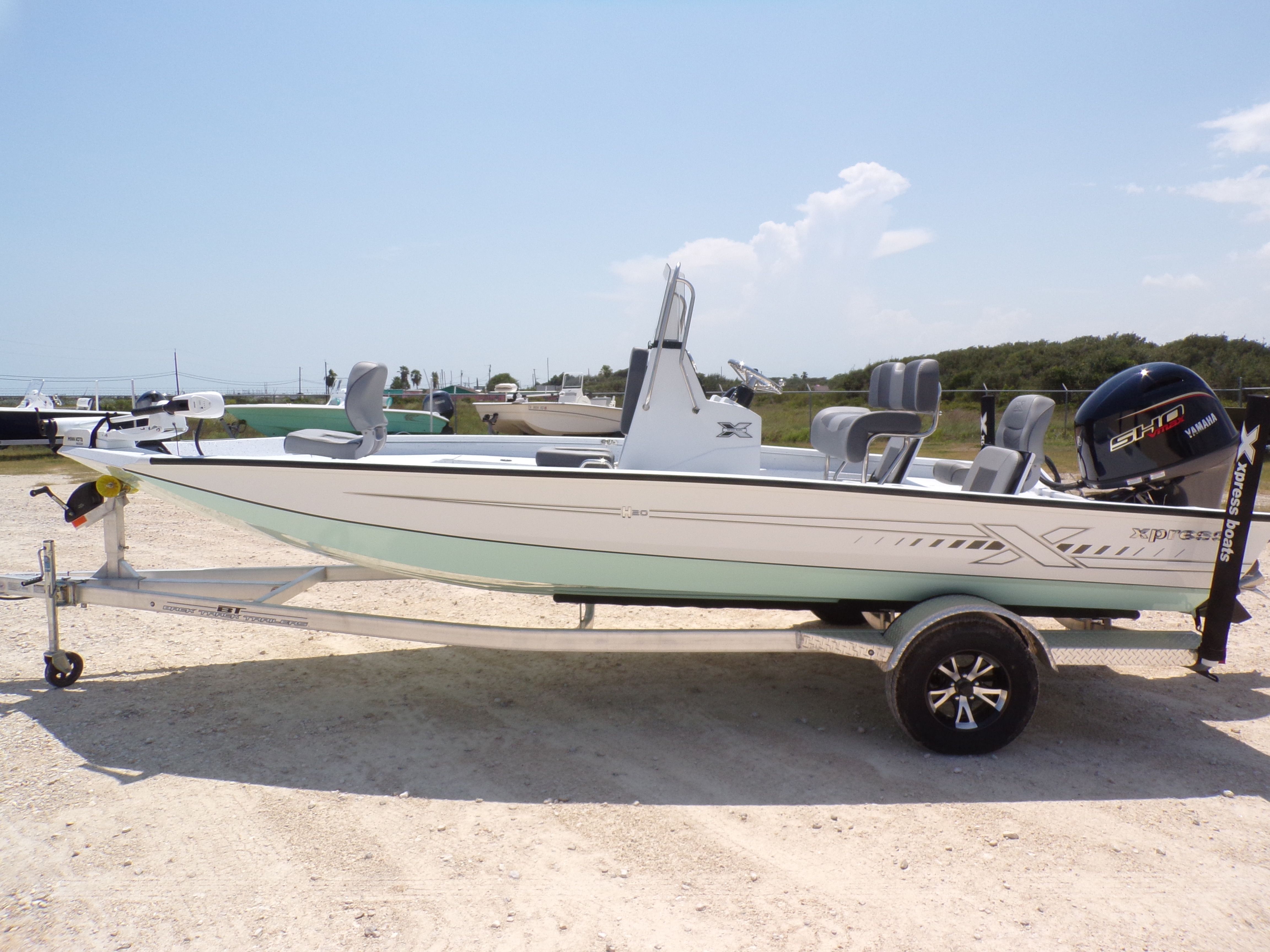 2025 Xpress H20 BAY