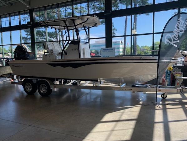 2024 Ranger 2360 Bay