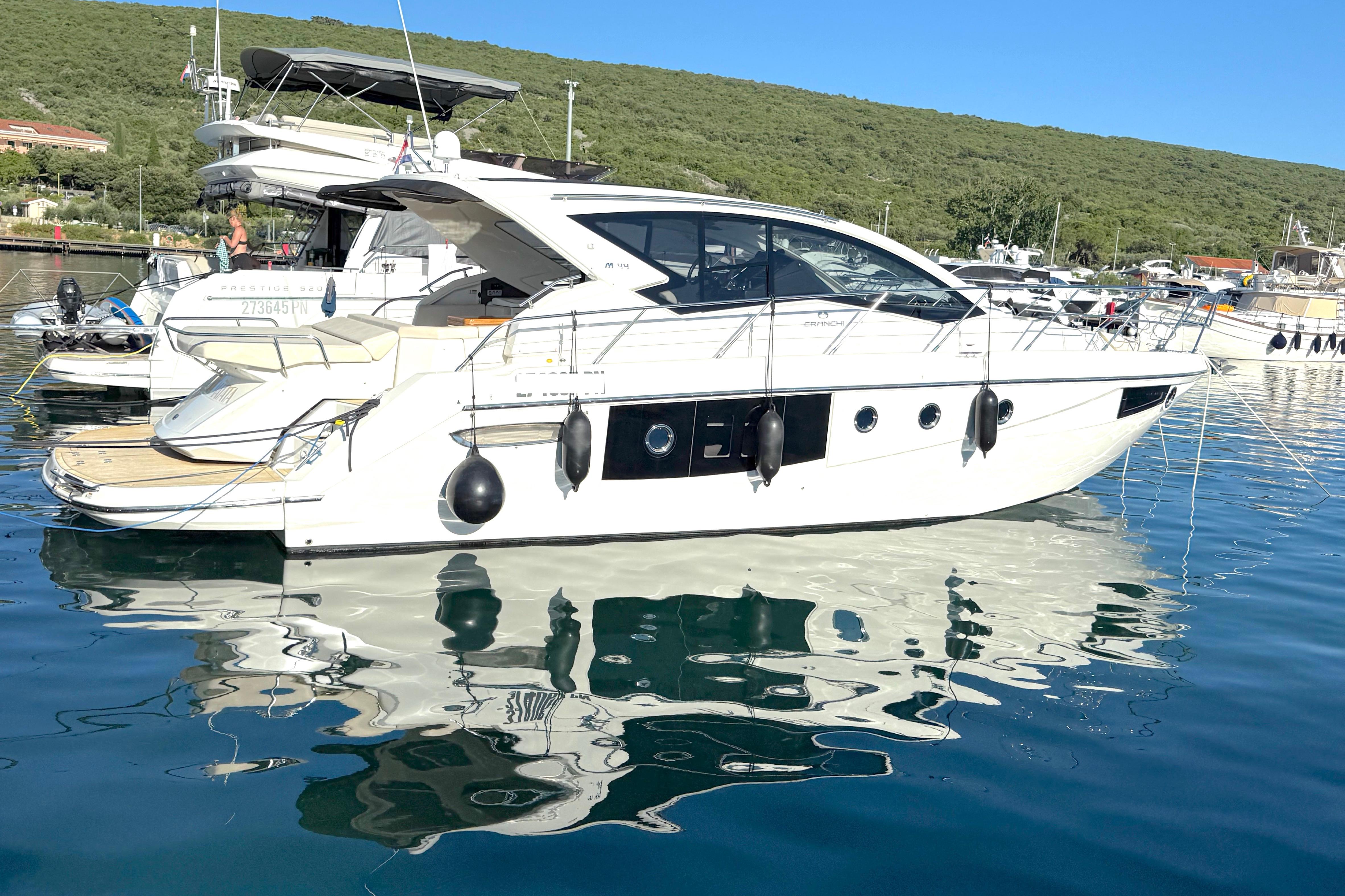 2017 Cranchi M44 HT