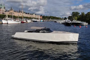 2011 VanDutch 40