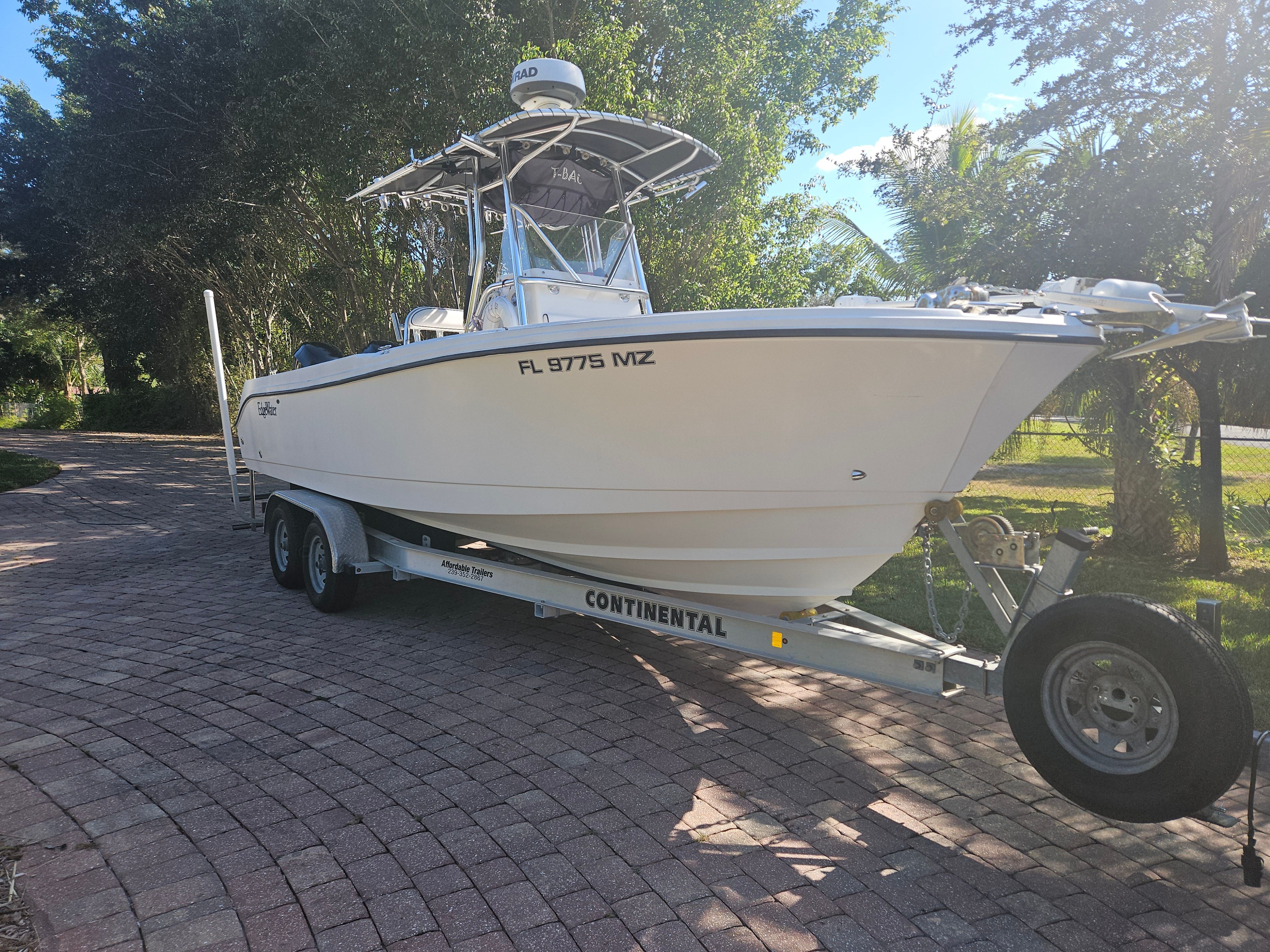 2005 Edgewater 245CC