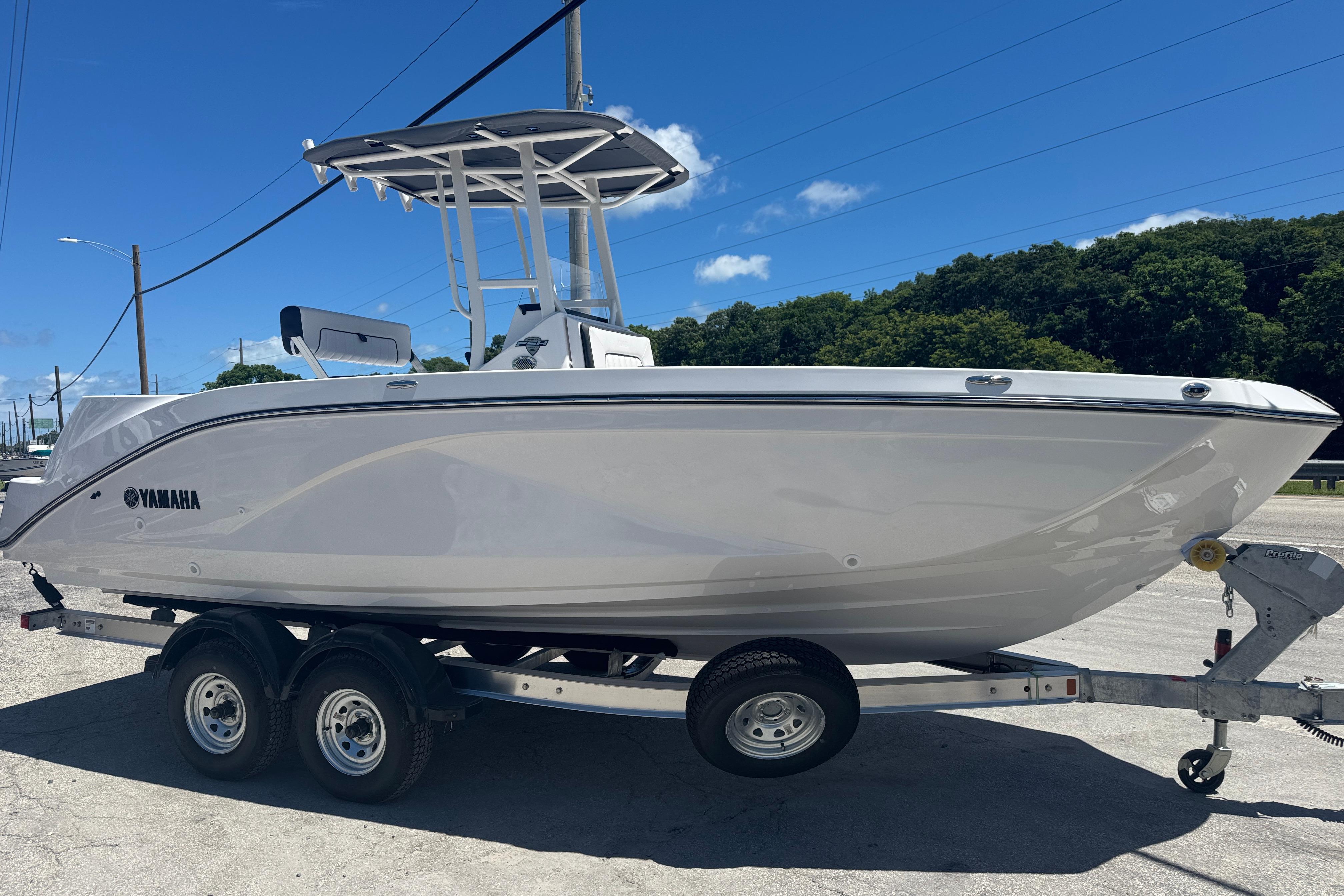 2026 Yamaha Boats 220 FSH Sport