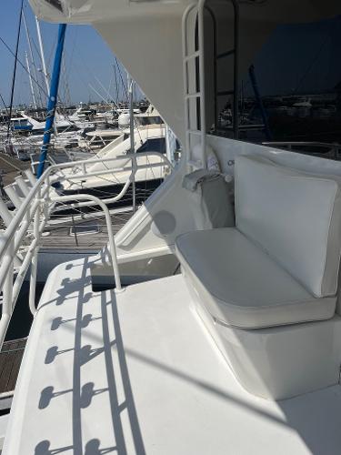 1999 Viking 58 Enclosed Bridg