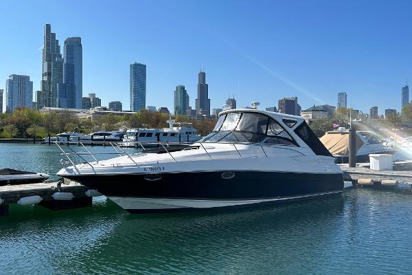 2010 Regal 3760 Sportyacht