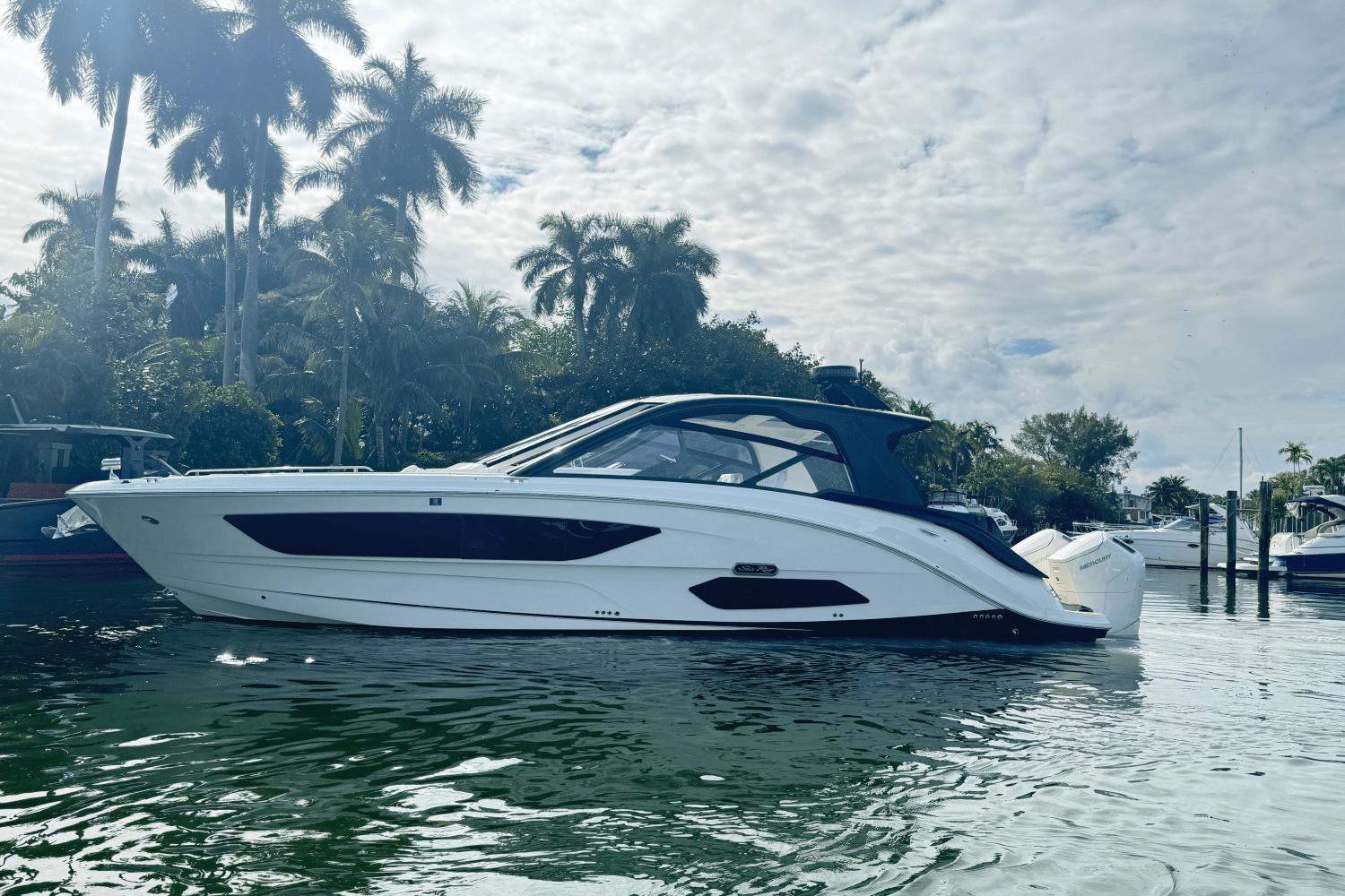 2022 Sea Ray SUNDANCER 370 OB