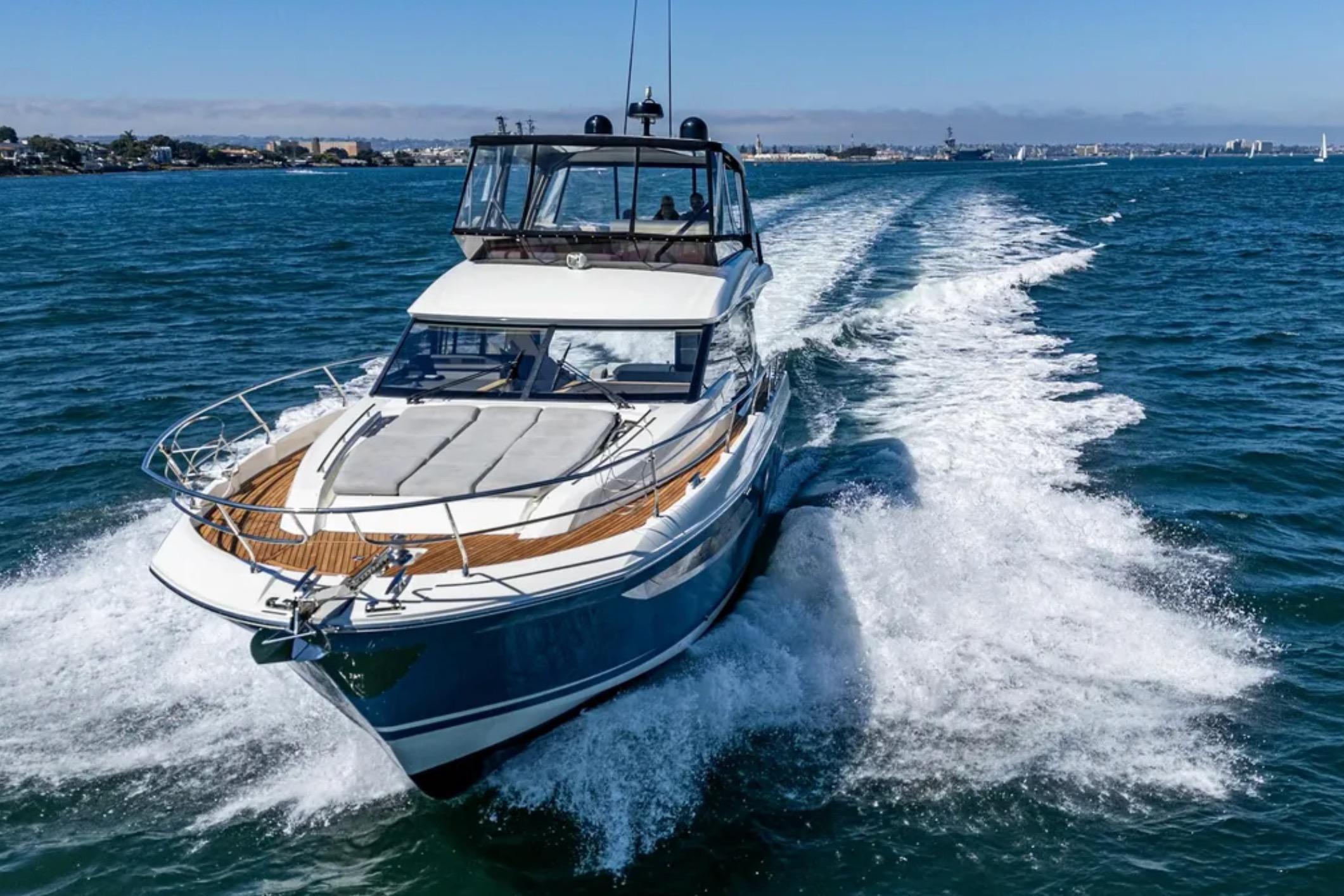 2019 Prestige 520