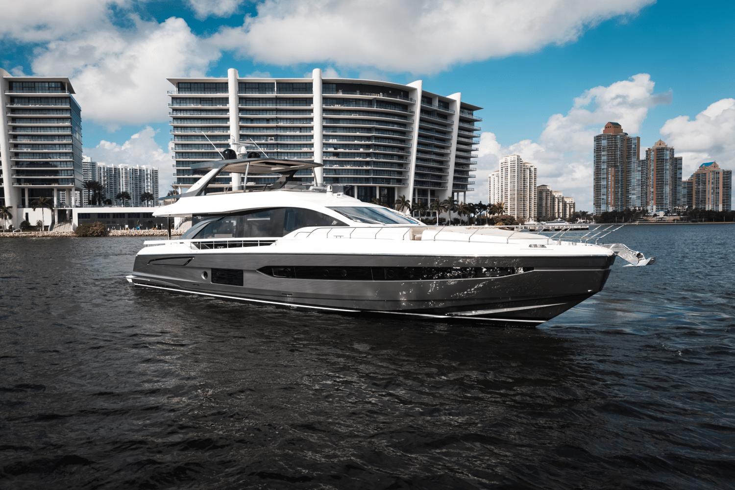 2024 Azimut 78 FLY