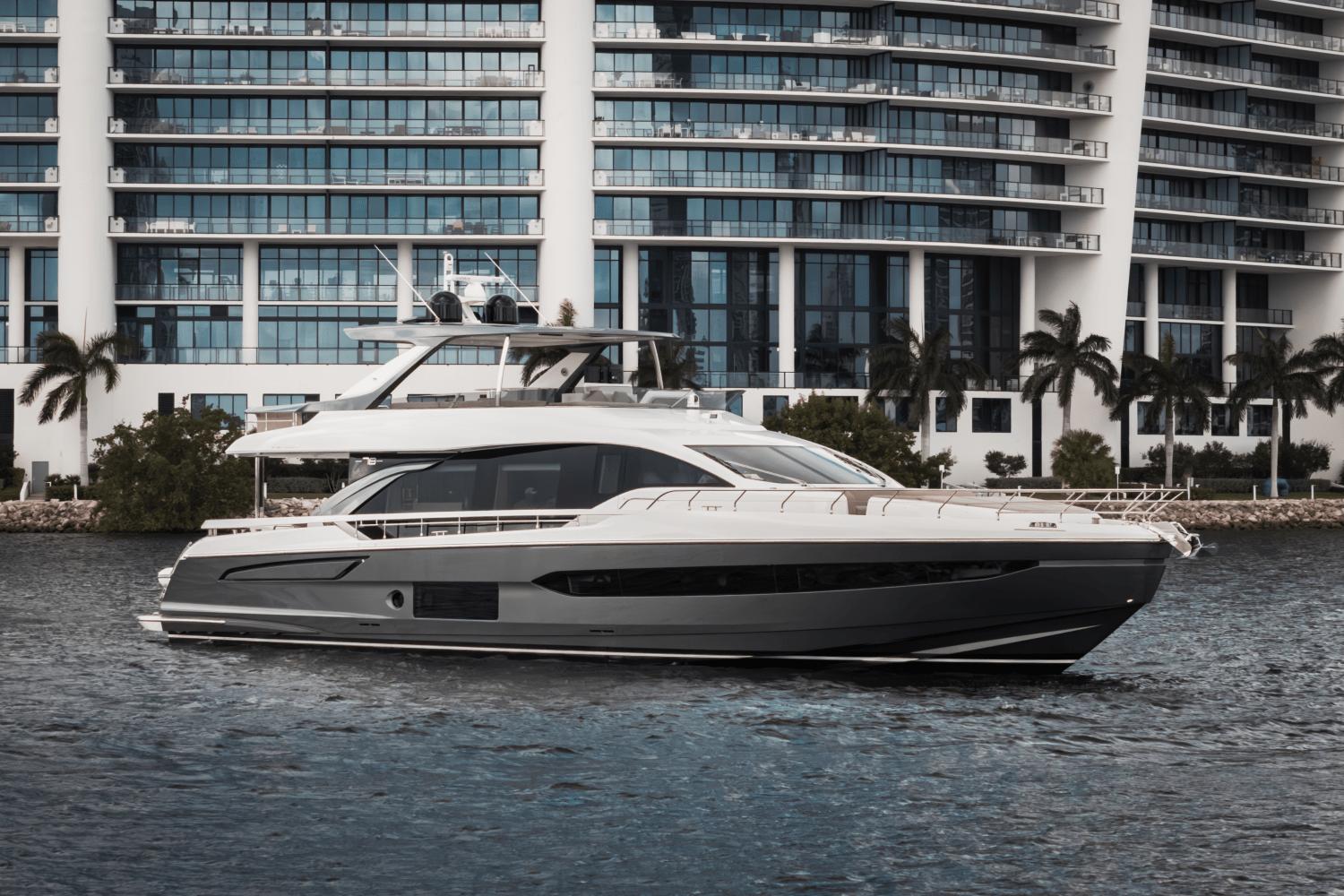 Azimut 78 FLY