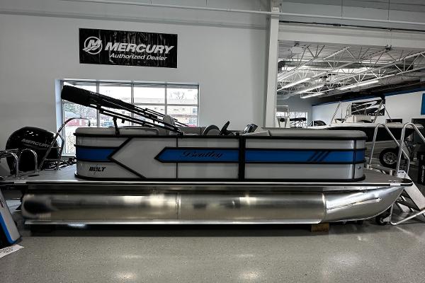 2025 Bentley Pontoons Bolt