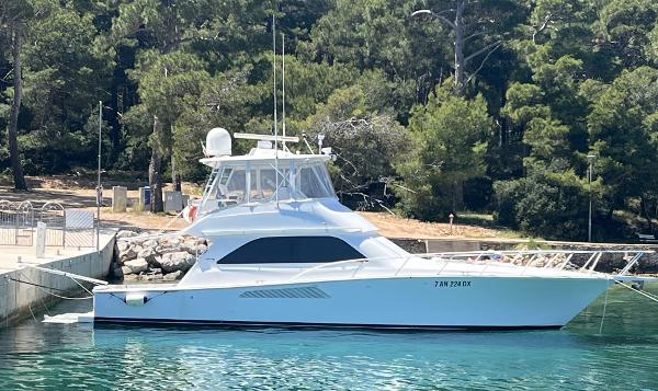 2006 Viking 48 Convertible