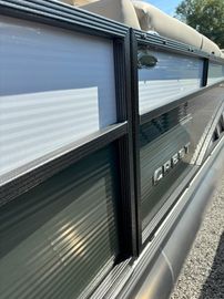 2024 Crest Classic LX 200L