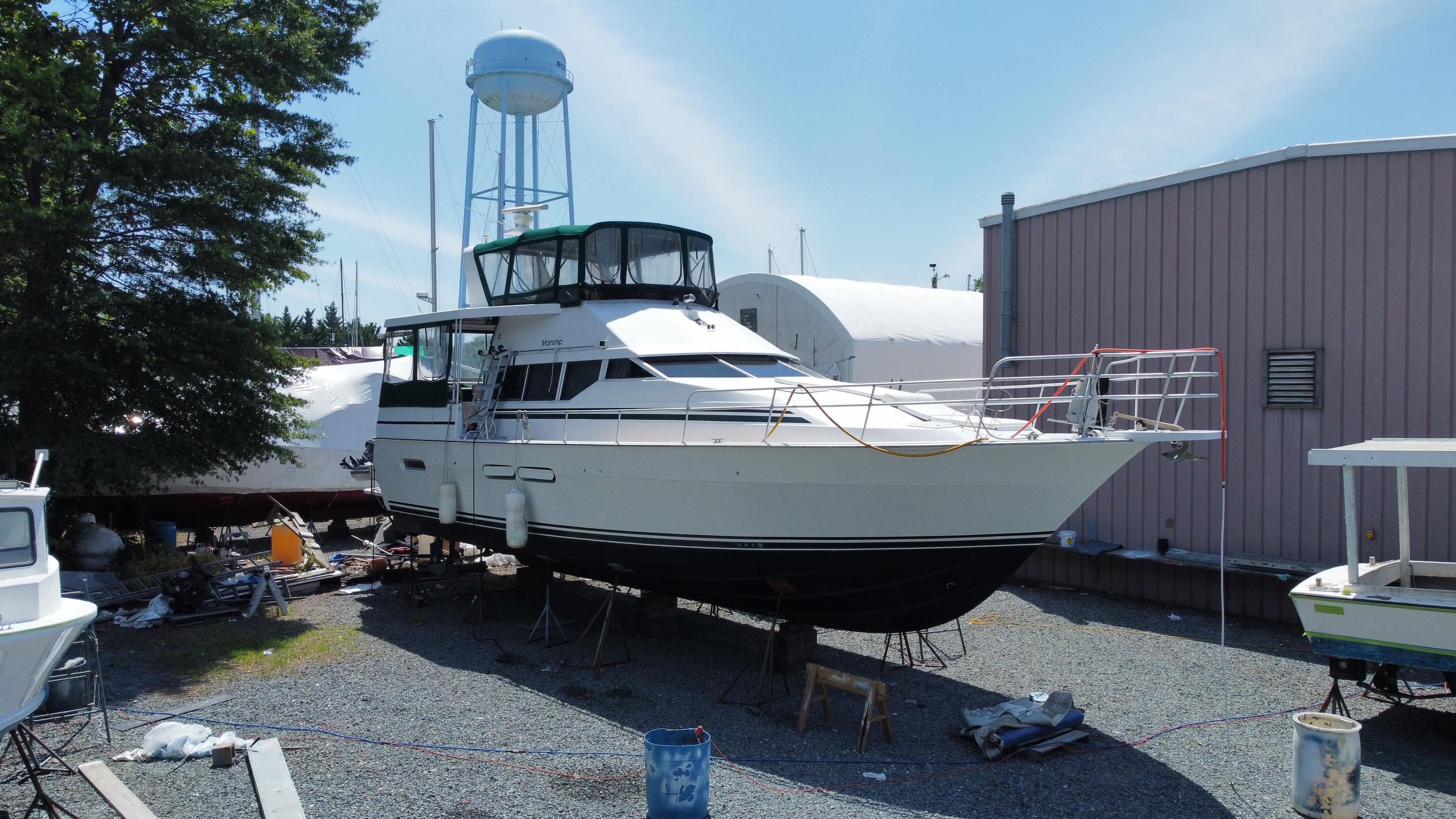 1998 Mainship 47 Motor Yacht