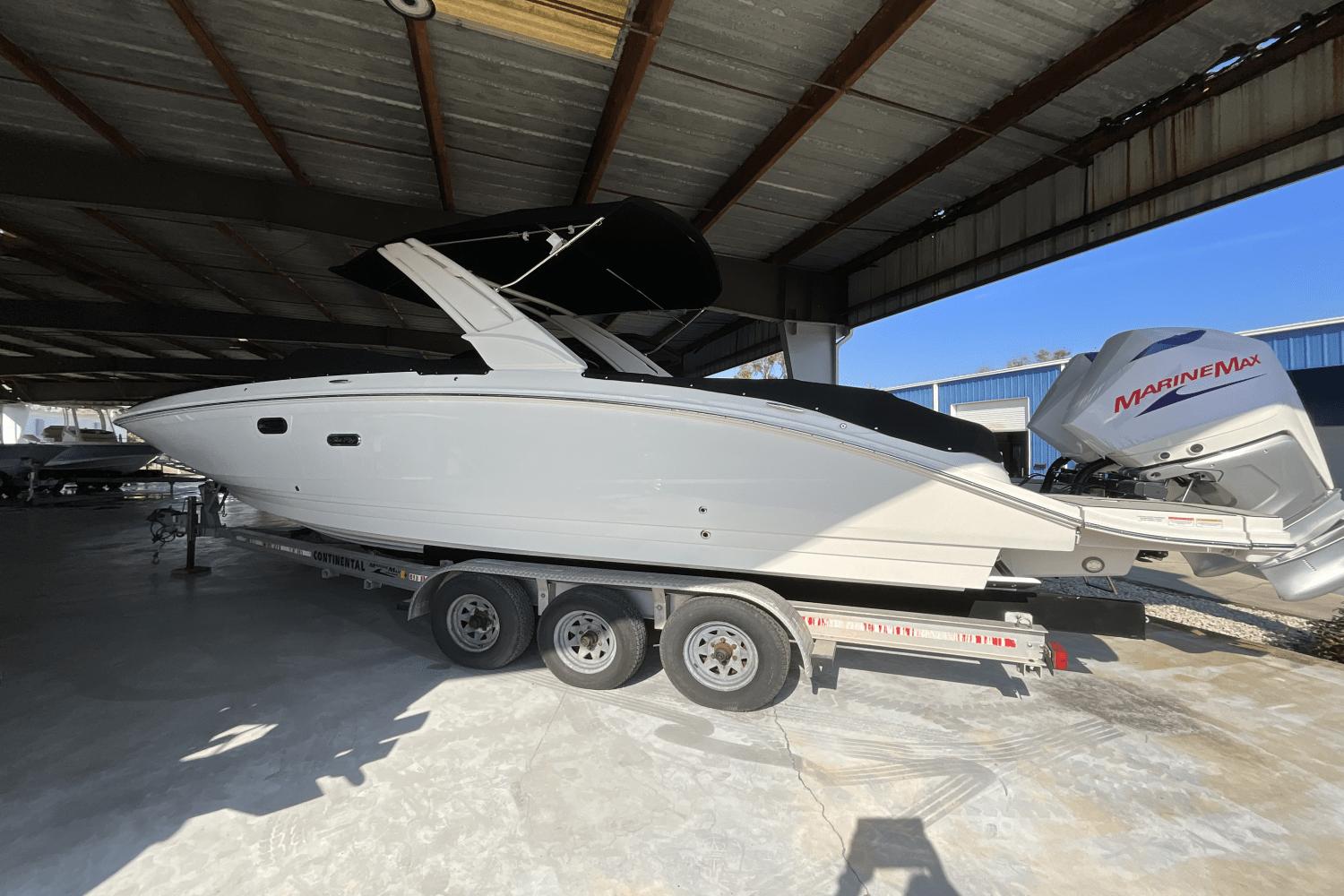 Sea Ray SDX 290 Outboard