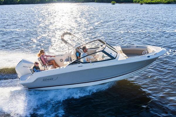 2026 Boston Whaler 210 Vantage