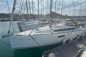 2019 Jeanneau Sun Odyssey 349