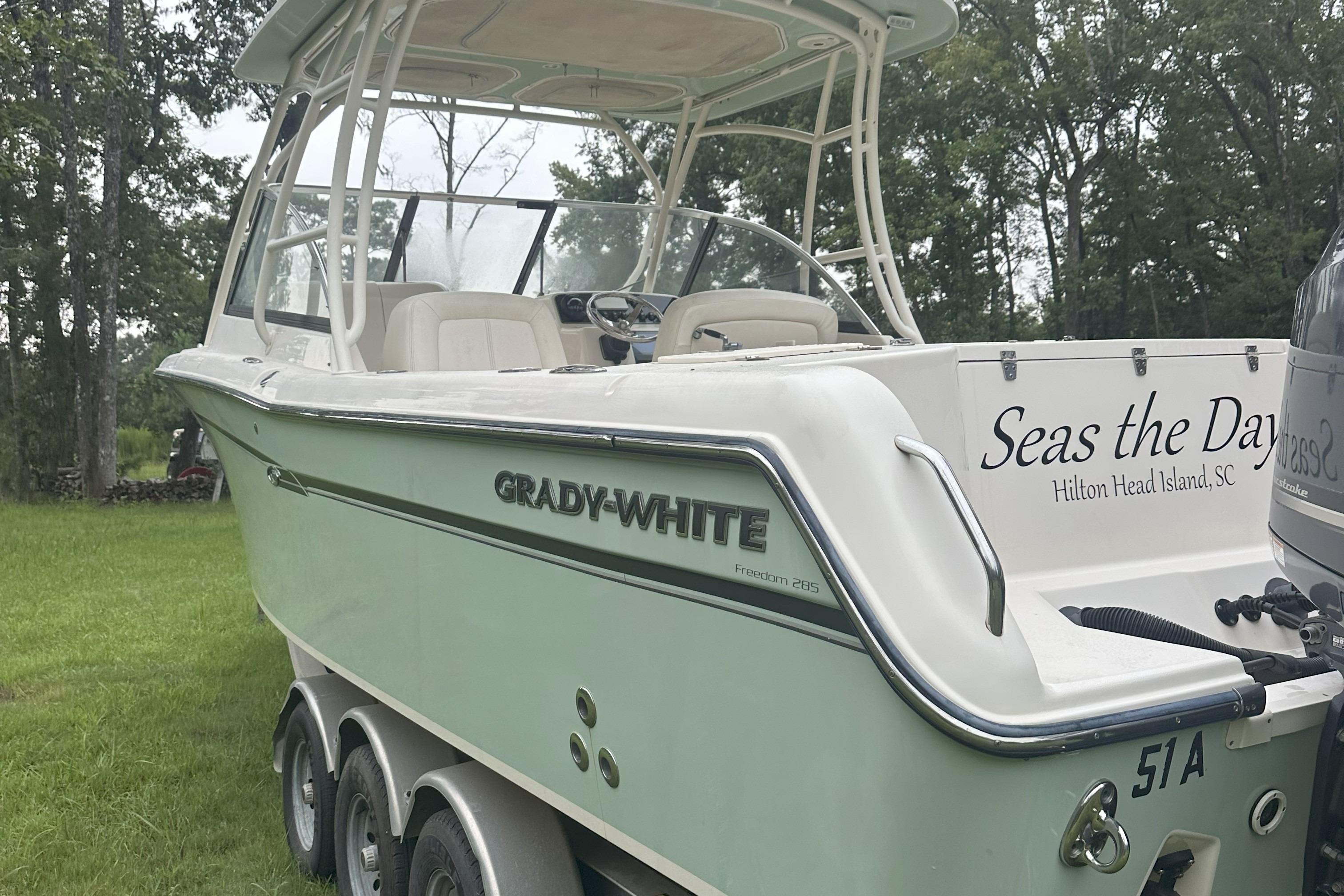 2015 Grady-White Freedom 285