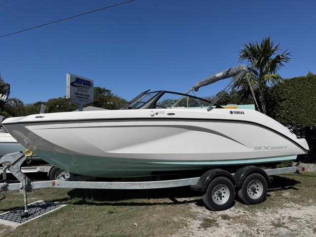 2024 Yamaha Boats SX220