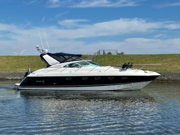 2001 Fairline Targa 43